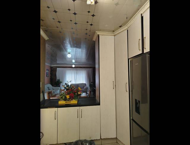 2 BEDROOM APARTMENT FOR SALE IN LENNOXTON